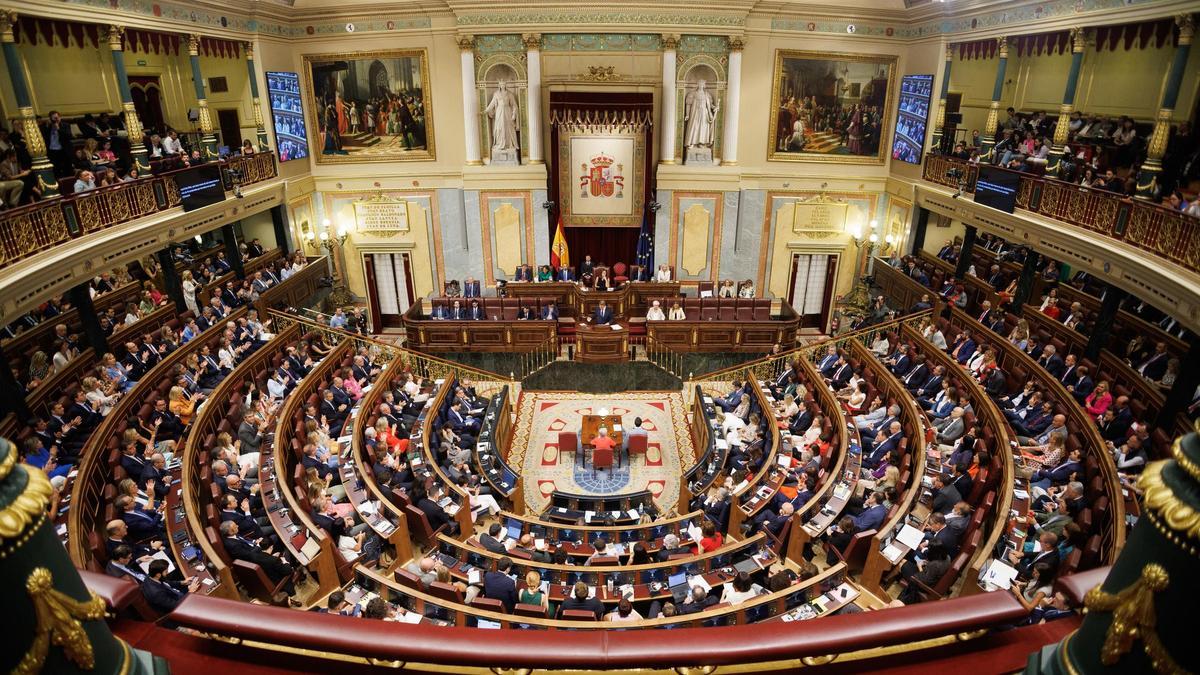 Direct | Le Gouvernement subit la première séance de contrôle du cours au milieu du débat sur le Venezuela