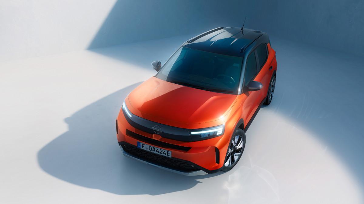 L'Opel Frontera remporte le vote du mois d'août pour le prix de la voiture des lecteurs de l'année
