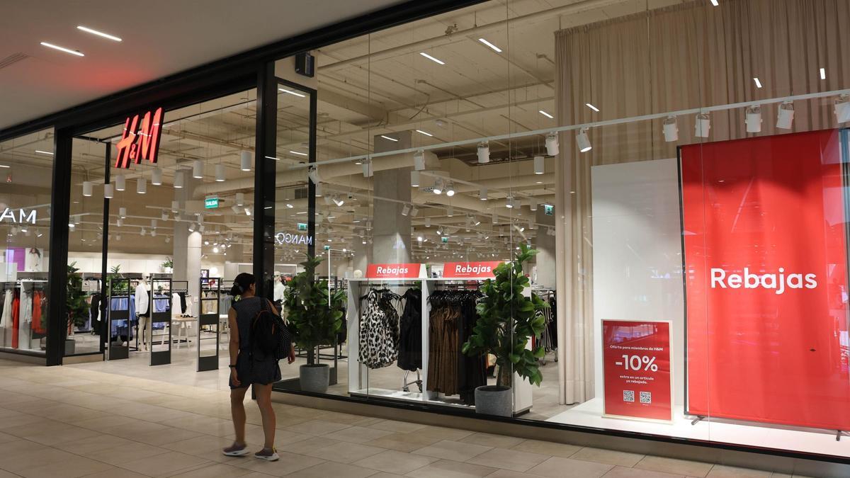 Imagen de una tienda de H&amp;M.