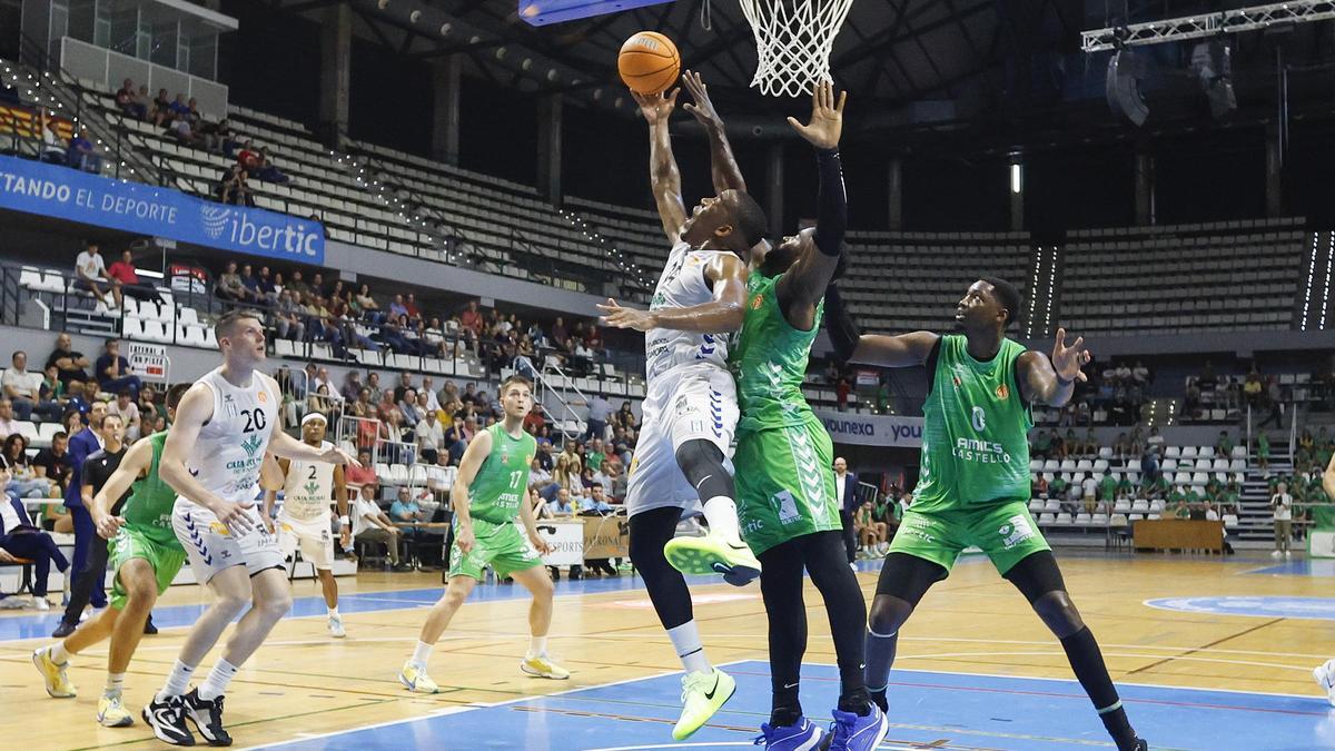 Hearts, en un lanzamiento a aro pasado.