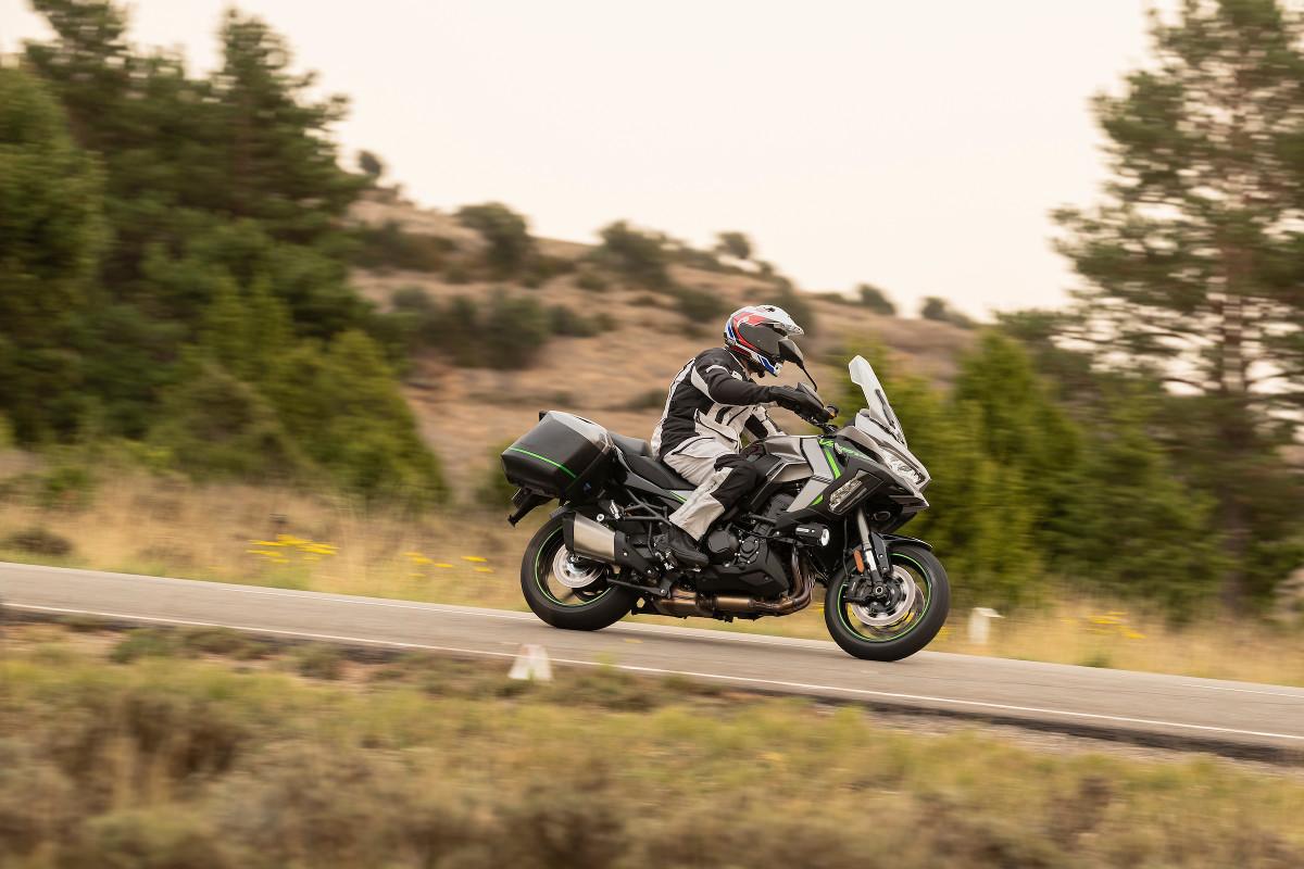 Kawasaki Versys 1000 : Train longue distance