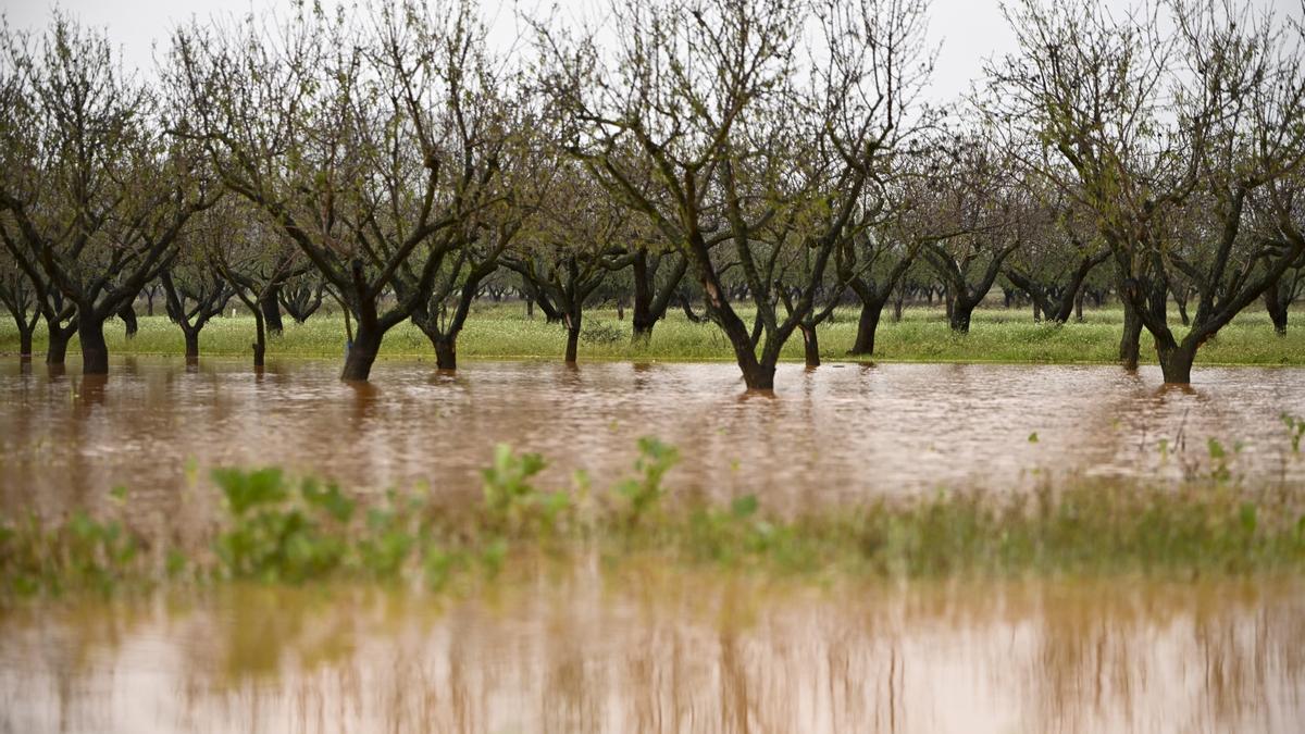 Emergencias alerta de lluvias intensas el martes y pide medidas para prevenir inundaciones
