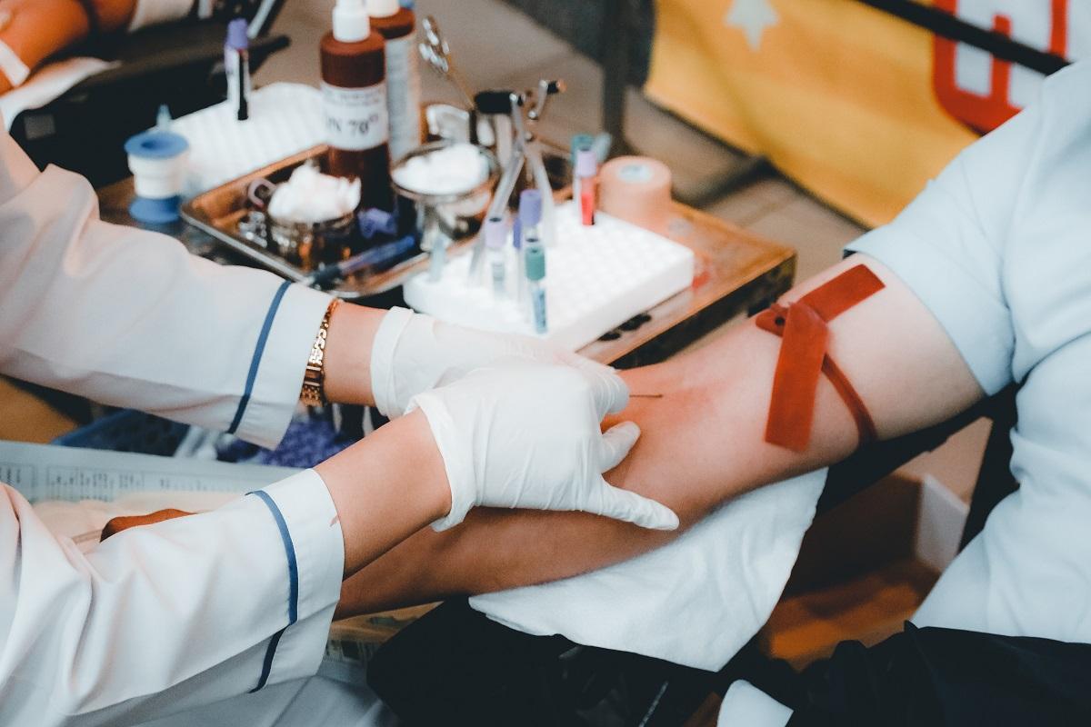 50 % des patients sous anticoagulants sont mal contrôlés.