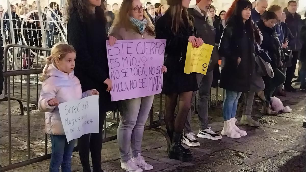 Zamora alza la voz contra la violencia de género