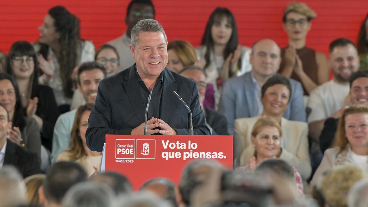El presidente de Castilla-La Mancha, Emiliano García-Page, durante un acto de campaña del PSOE.