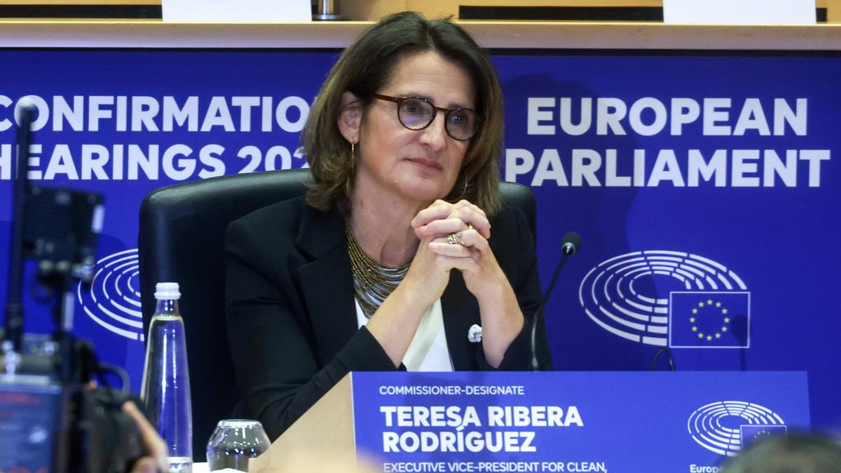 Críticas del Gobierno y la izquierda contra el PP por el boicot a Ribera como comisaria