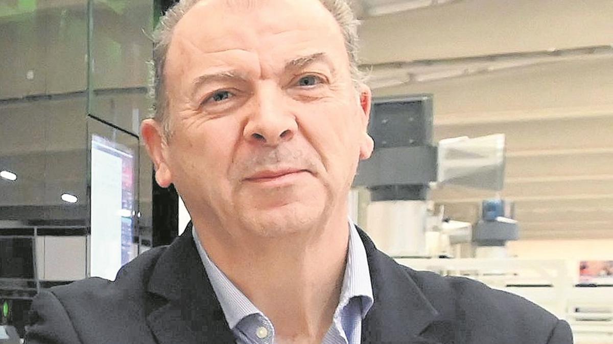 osé Vicente Tomás, gerente de Kerajet, en las instalaciones de la empresa en Almanssora.