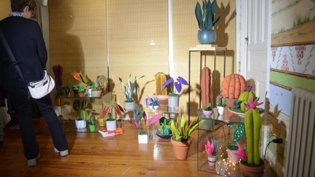 Esta es la exposición de botánica textil de Alexandra Navarro, en Benavente