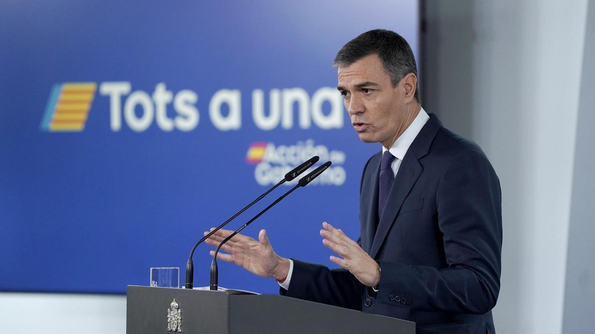 Pedro Sánchez, presidente del Gobierno, durante la comparecencia para informar sobre las ayudas por la tragedia de la DANA en Valencia.