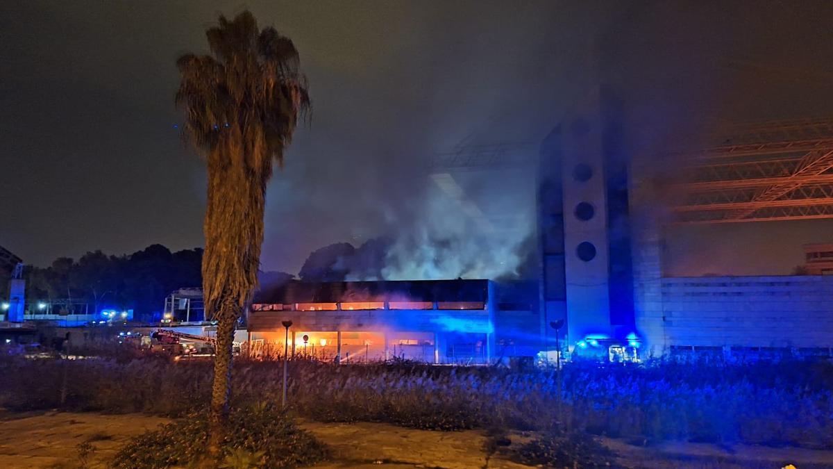 Incendio en el Auditorio Rocío Jurado en Sevilla