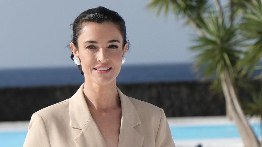 Blanca Romero reivindica su estilo para las Campanadas de Telecinco con un vestido "sobrio y elegante" frente a Pedroche en Antena 3