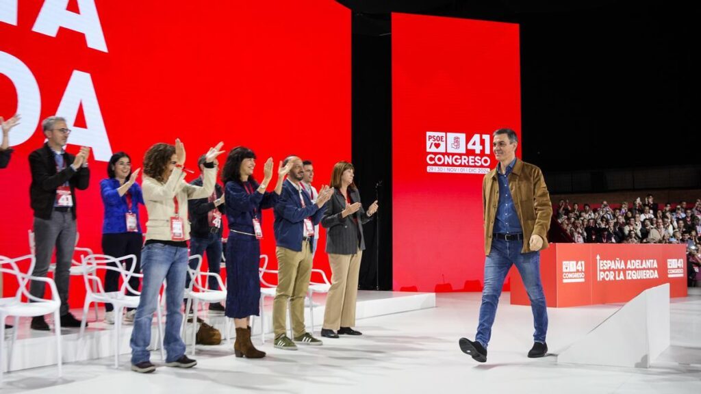 El presidente del Gobierno, Pedro Sánchez, durante la inauguración del 41 congreso federal del PSOE este sábado en Sevilla.
