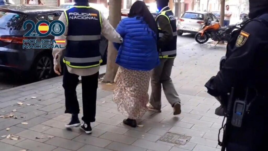 Un momento de uno de los dos arrestos practicados por la Policía Nacional.