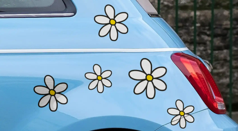 HISTOIRES CURIEUSES | Stickers marguerites : une icône des années 2000