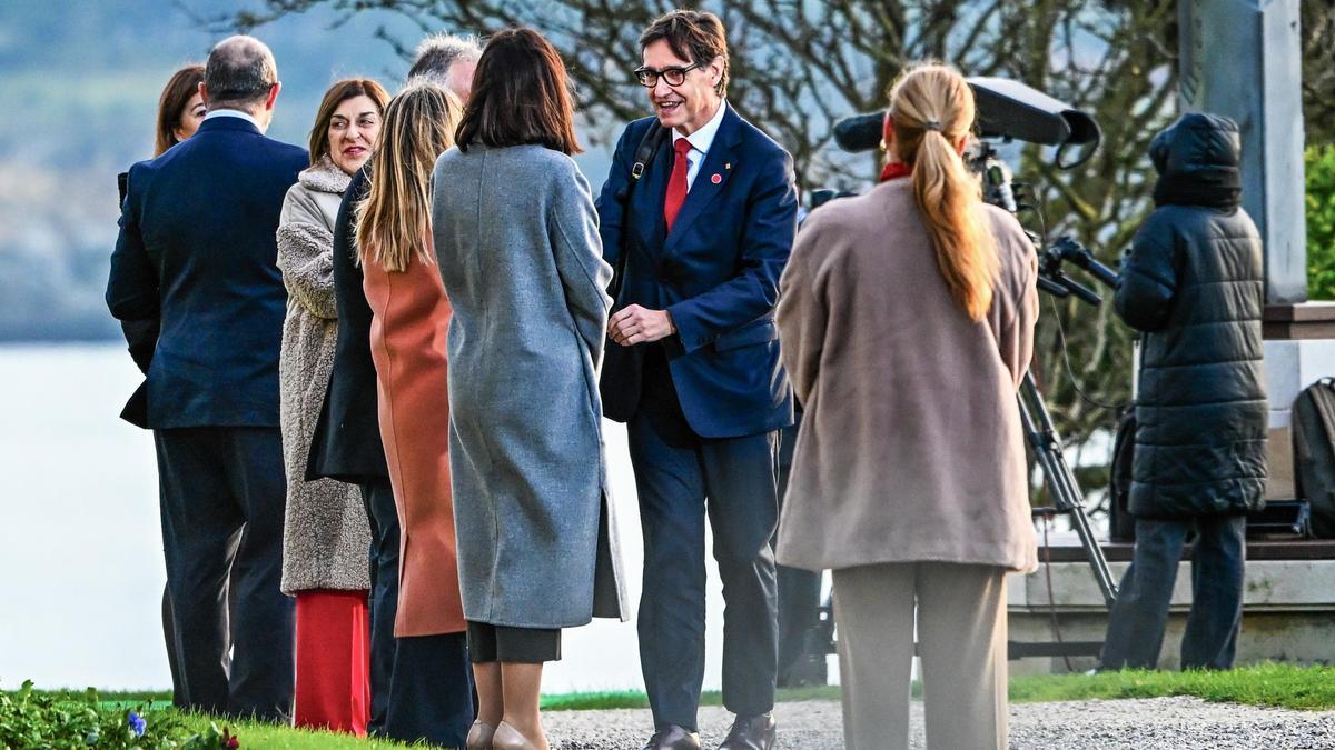El presidente de la Generalitat de Cataluña, Salvador Illa, a su llegada a la XXVII Conferencia de Presidentes.