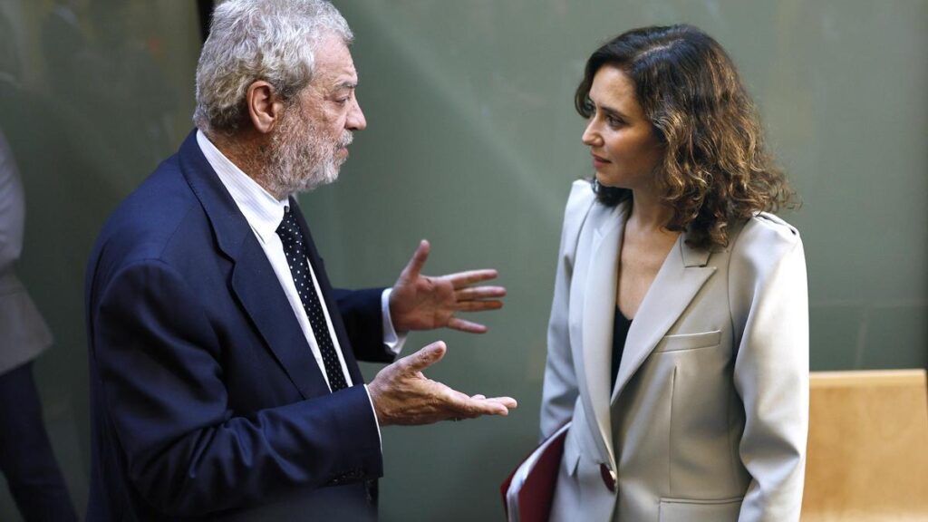 Miguel Ángel Rodríguez, con Isabel Díaz Ayuso.