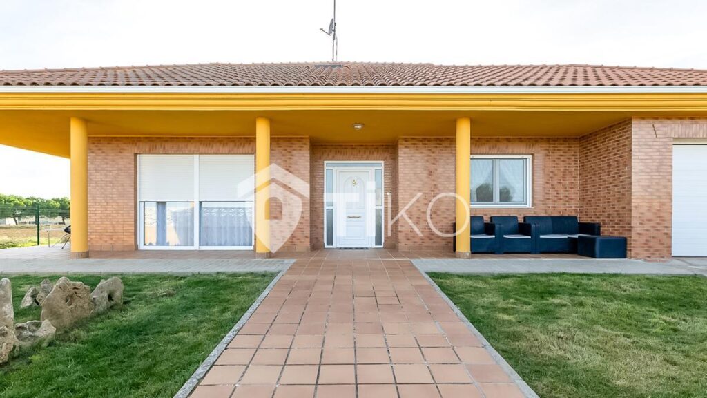 Casa a la venta en Revellinos