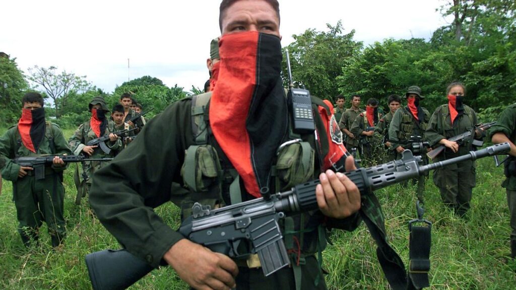 Guerrilleros del Ejército de Liberación Nacional (ELN) colombiano, en imagen de archivo.