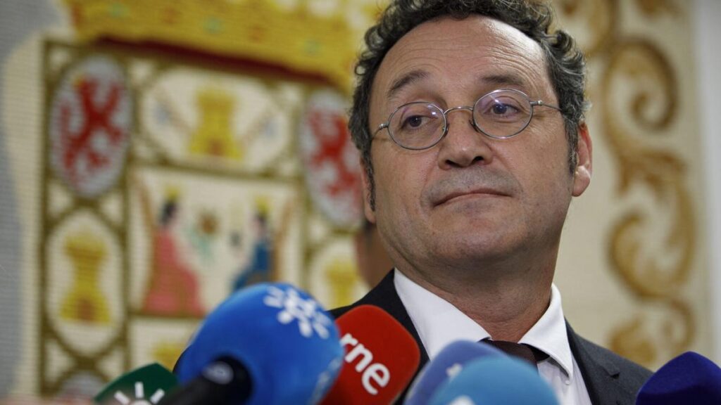 El fiscal general del Estado, Álvaro García Ortíz, atiende a los medios antes de presidir la Junta ordinaria de Fiscales Jefes Provinciales y de Área de Andalucía, Ceuta y Melilla