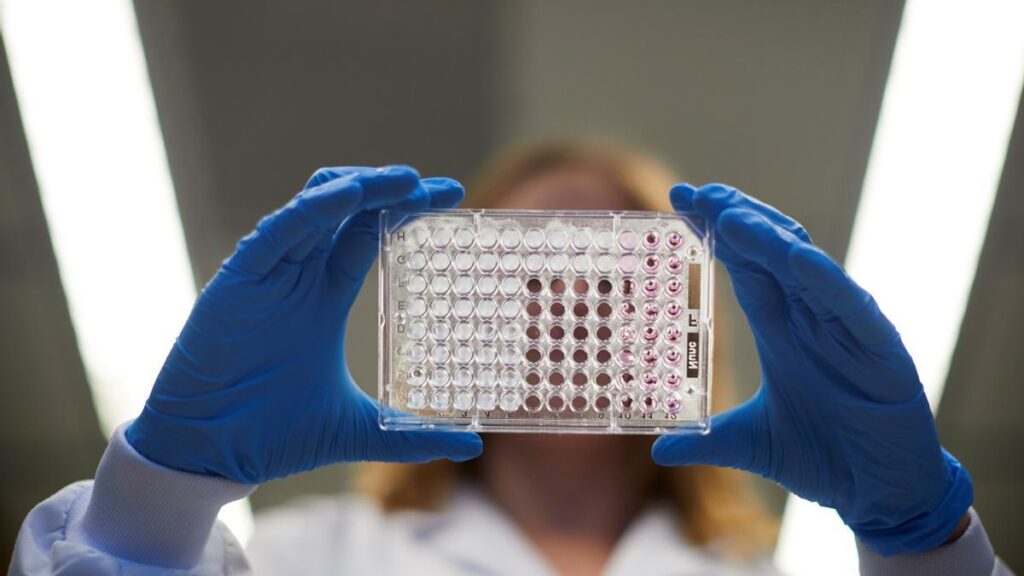 Se está investigando por qué están aumentando los casos de cáncer entre adultos jóvenes