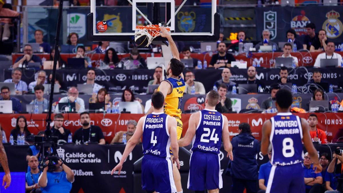 Mike Tobey a brillé devant son exequipo