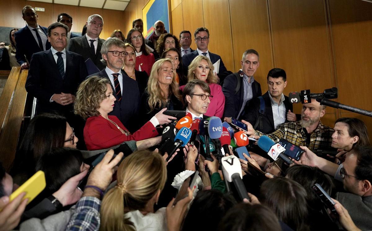 Les conseillers du parti populaire après avoir quitté le Conseil des politiques financières et financières du ministère des Finances.