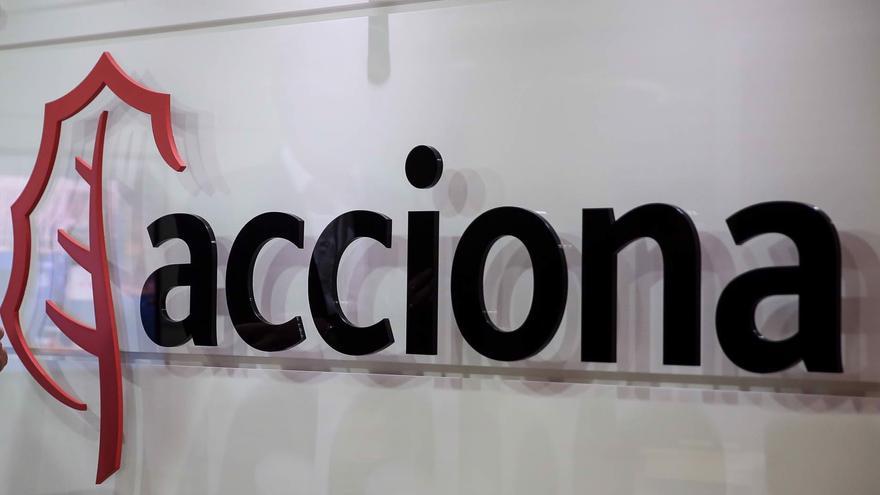 Acciona cierra la venta de 34 centrales hidroeléctricas a Endesa.