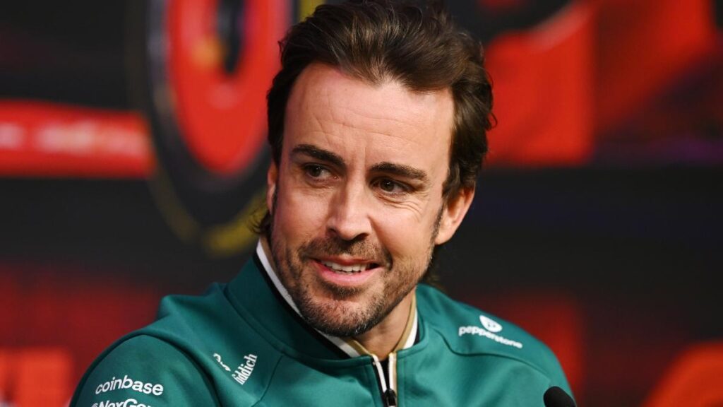 Fernando Alonso, listo para iniciar su tercera temporada en Aston Martin