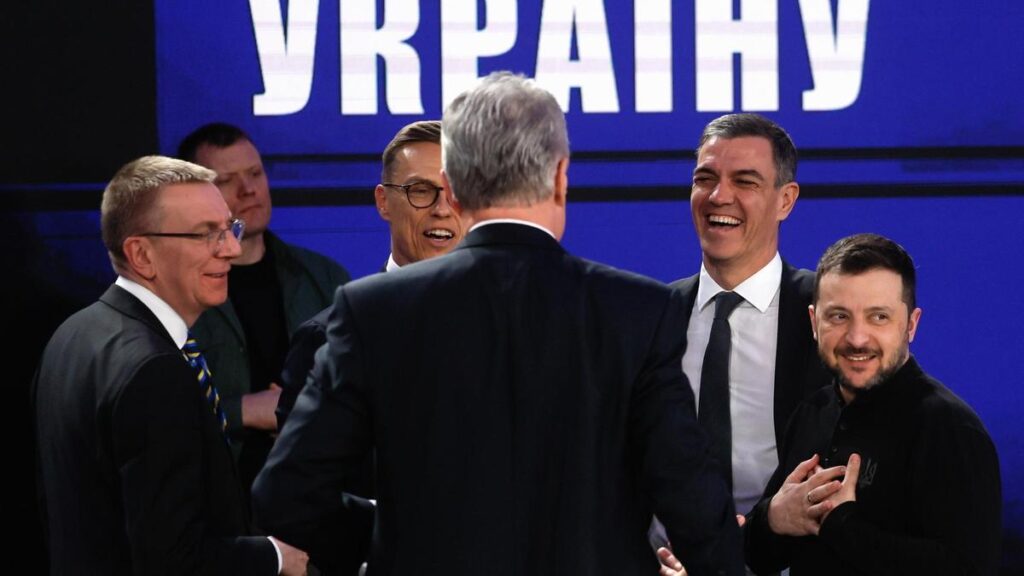 Sánchez se reúne con Zelenski y le reitera el apoyo de España para conseguir una paz justa