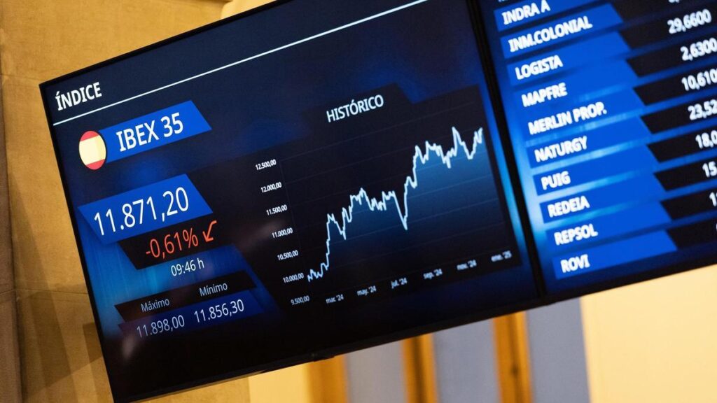 Un panel del Ibex 35 en el Palacio de la Bolsa de Madrid.