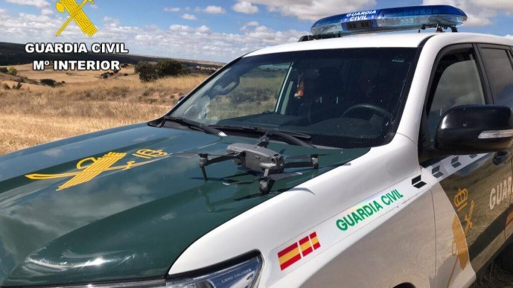 Patrulla de la Guardia Civil.