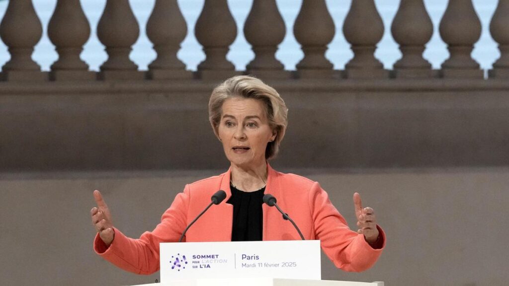 La presidenta de la Comisión Europea, Ursula von der Leyen, durante su intervención en la cumbre sobre inteligencia artificial de París, este martes.