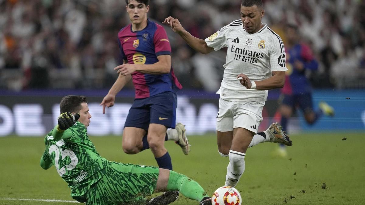 Szczesny commet le manque de mbappé qui lui a coûté l'expulsion à Yeda.