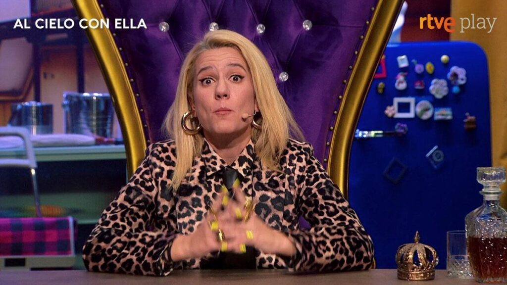 Henar Álvarez en uno de los programas de 'Al cielo con ella'