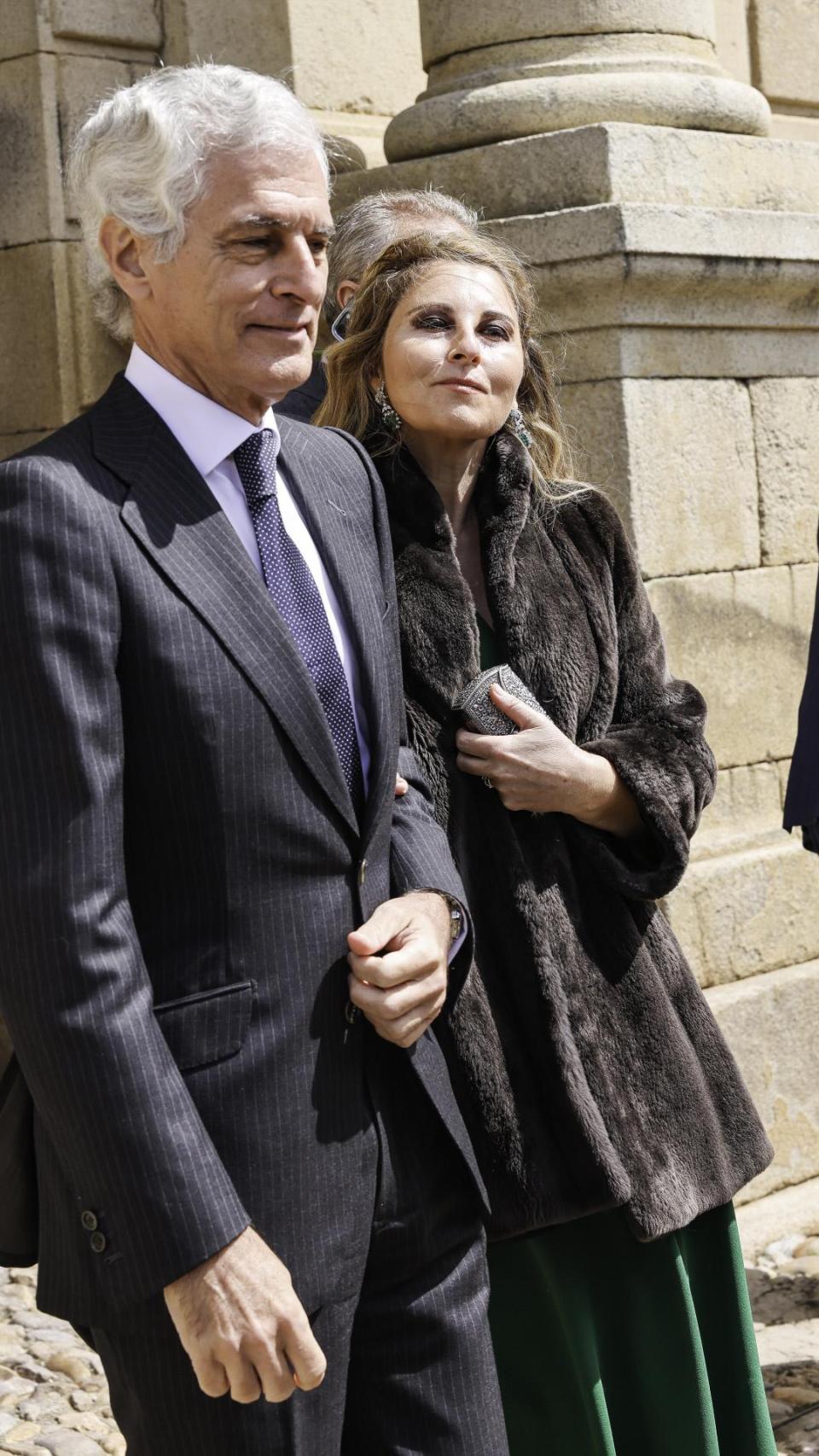 Adolfo Suárez Illana et sa femme au mariage de Jean Philippe Denizot Elzaburu et du tourné de Marta Elordu à Toledo.