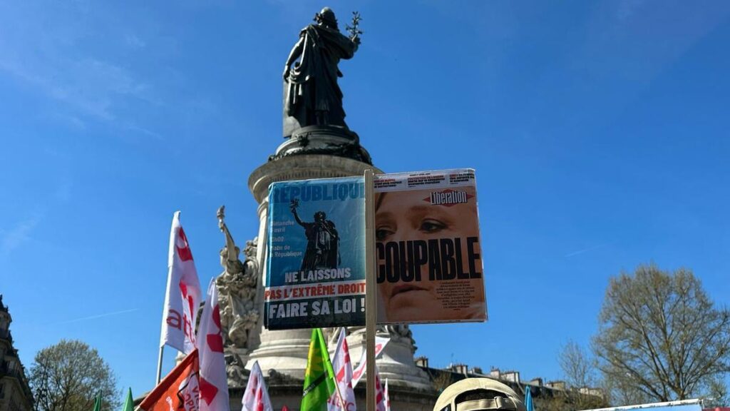 Manifestación de las izquierdas francesas este domingo en París.