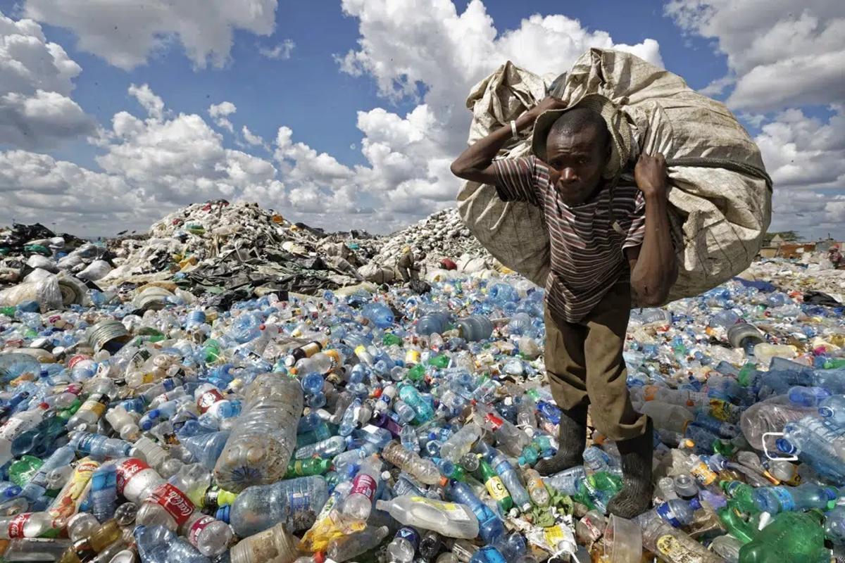 Le plastique noie les écosystèmes et menace la santé