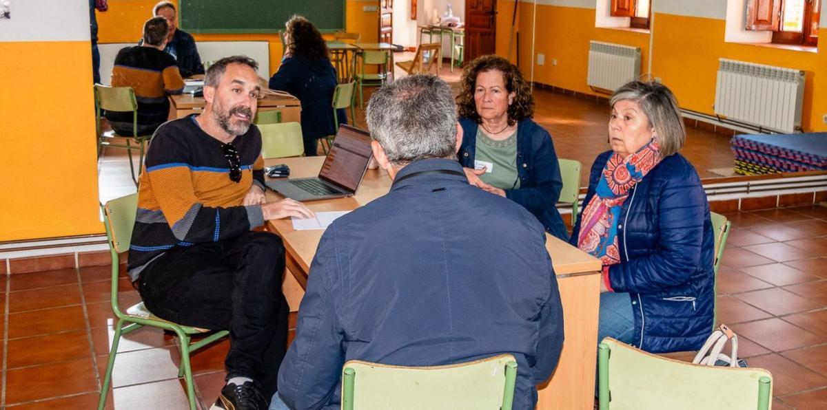 La réunion a rassemblé une vingtaine de groupes et de plateformes.