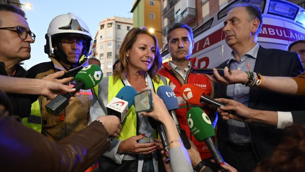 Vídeo: La alcaldesa de Castelló, Begoña Carrasco, da parte del incendio