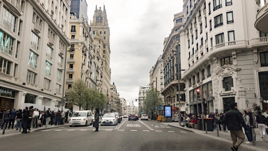 La Gran Vía de Madrid, una de las grandes calles comerciales de España.