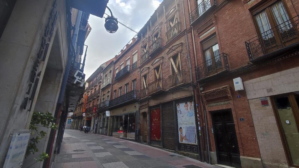 Un tramo de la calle la Rúa en Benavente.