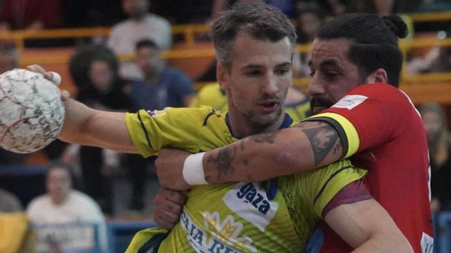 Guille García, durante un partido en el Ángel Nieto.