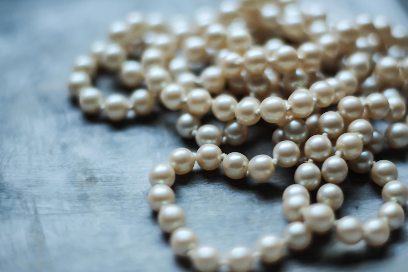 perles et robes de mariée