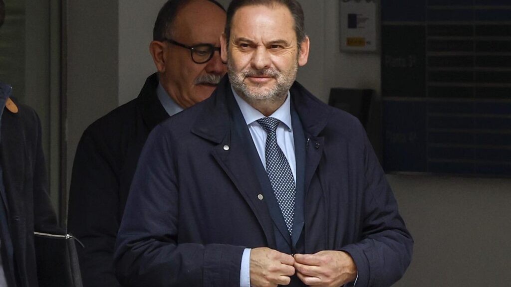 Ábalos recurre la investigación de su patrimonio y pide limitar su causa a las mascarillas