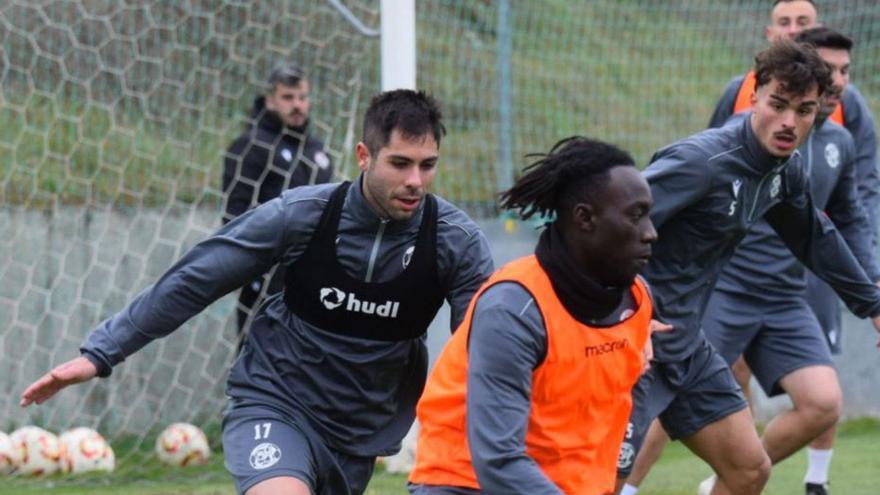 Roni y Frimpong, durante un entrenamiento del Zamora CF.