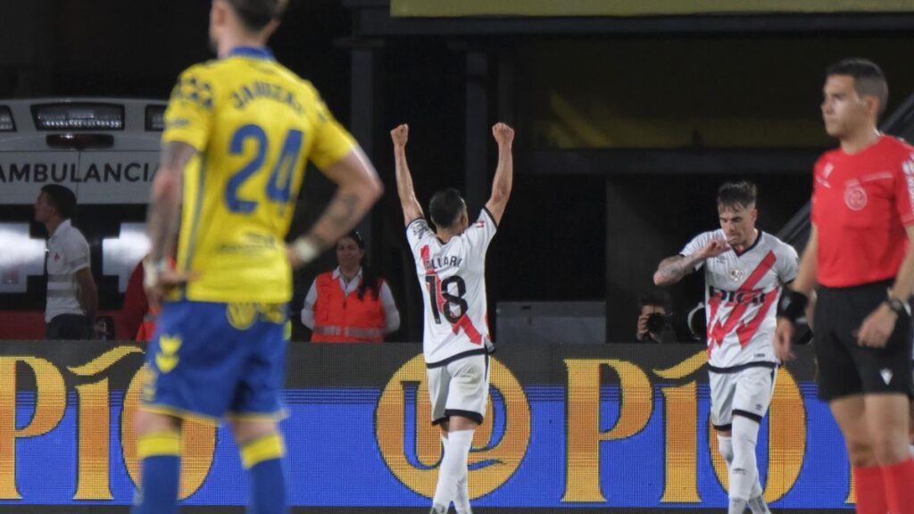 Álvaro García celebra el 0-1.