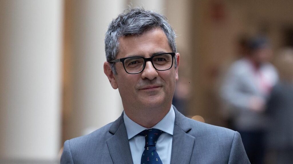 El juez Peinado a Bolaños: "No sé a qué obedece que esboce usted una sonrisa"
