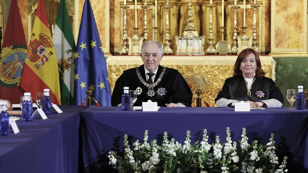 El presidente del TC, Cándido Conde-Pumpido, y la vicepresidenta, Inmaculada Montalbán.