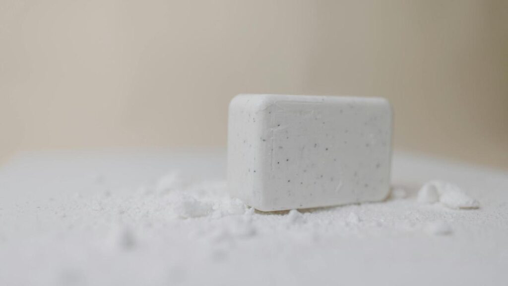 Percarbonato para blanquear tu ropa en la lavadora.