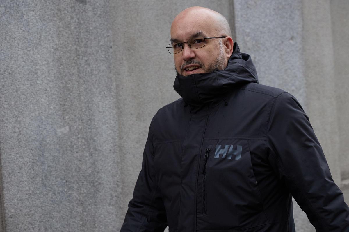 Le chef du cabinet du ministère des Finances, Carlos Moreno, à son arrivée pour déclarer à la Cour suprême.